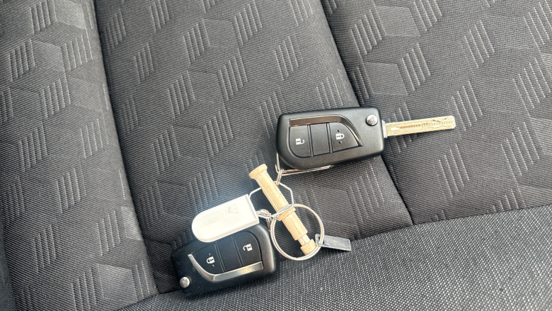 Toyota Yaris 1.5 Hybrid Design 5dr CVT Hybrid Hatchback